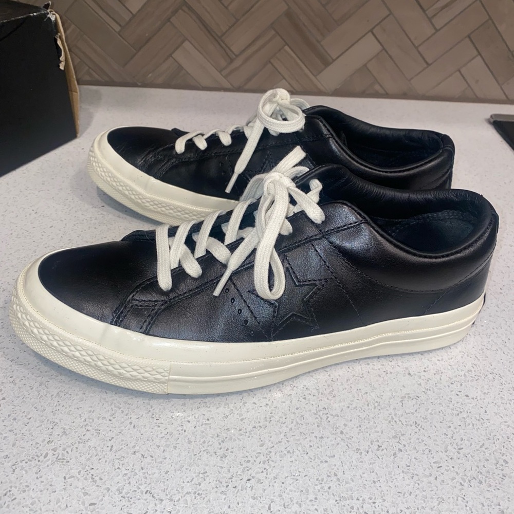 CONVERSE • Black Leather Chuck Taylor - Size 8